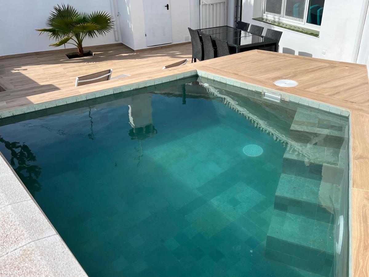 Karibu Beach & Pool 马尔韦利亚 外观 照片
